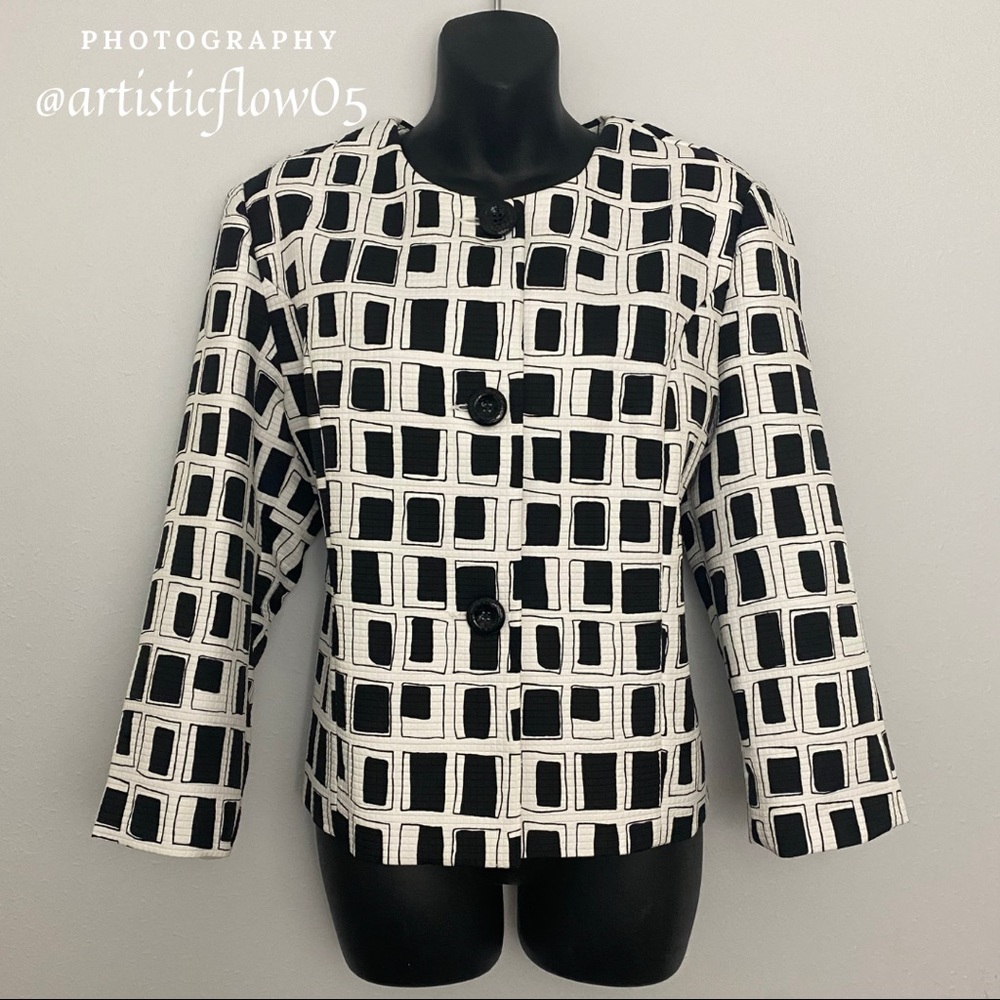 NEW! Vintage Investments Black & White Blazer NWOT